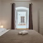 Deluxe Antonija